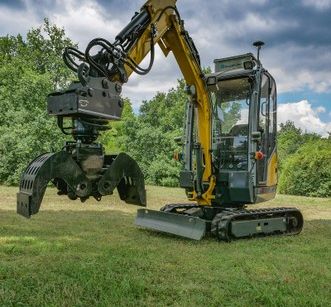 Bagger mit Alubox