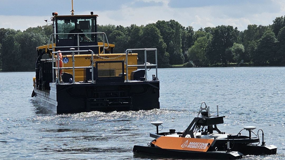 Oberflächenfahrzeug „Otter“ operiert im Nachgang zum Mähboot auf dem Maschsee