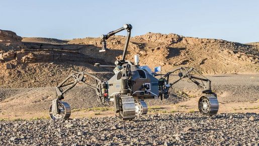 Rover SherpaTT beim Einsatz in der Wüste