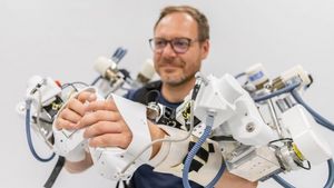 Die Zukunft personalisierter Robotik: DFKI optimiert Systementwicklung mit hybrider KI und menschlichem Feedback