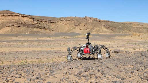 Rover SherpaTT beim Einsatz in der Wüste